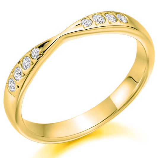 18ct Gold Shaped Diamond Ring